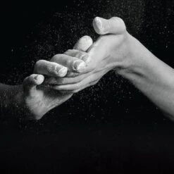 FrictionLabs Loose Gym Chalk -Fitness Equipment Shop 4dd9cec1c21bc54eecb53786a2c5fa09 5d0a755e15178 600x600 1